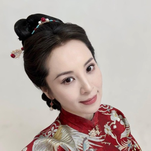 董薇头像