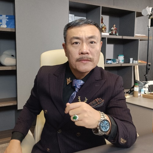 李川川头像
