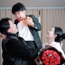 搞笑一家人3封面